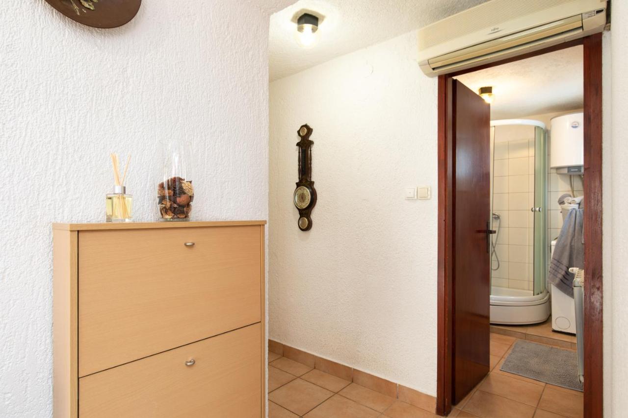Apartman Umpa Omišalj Buitenkant foto
