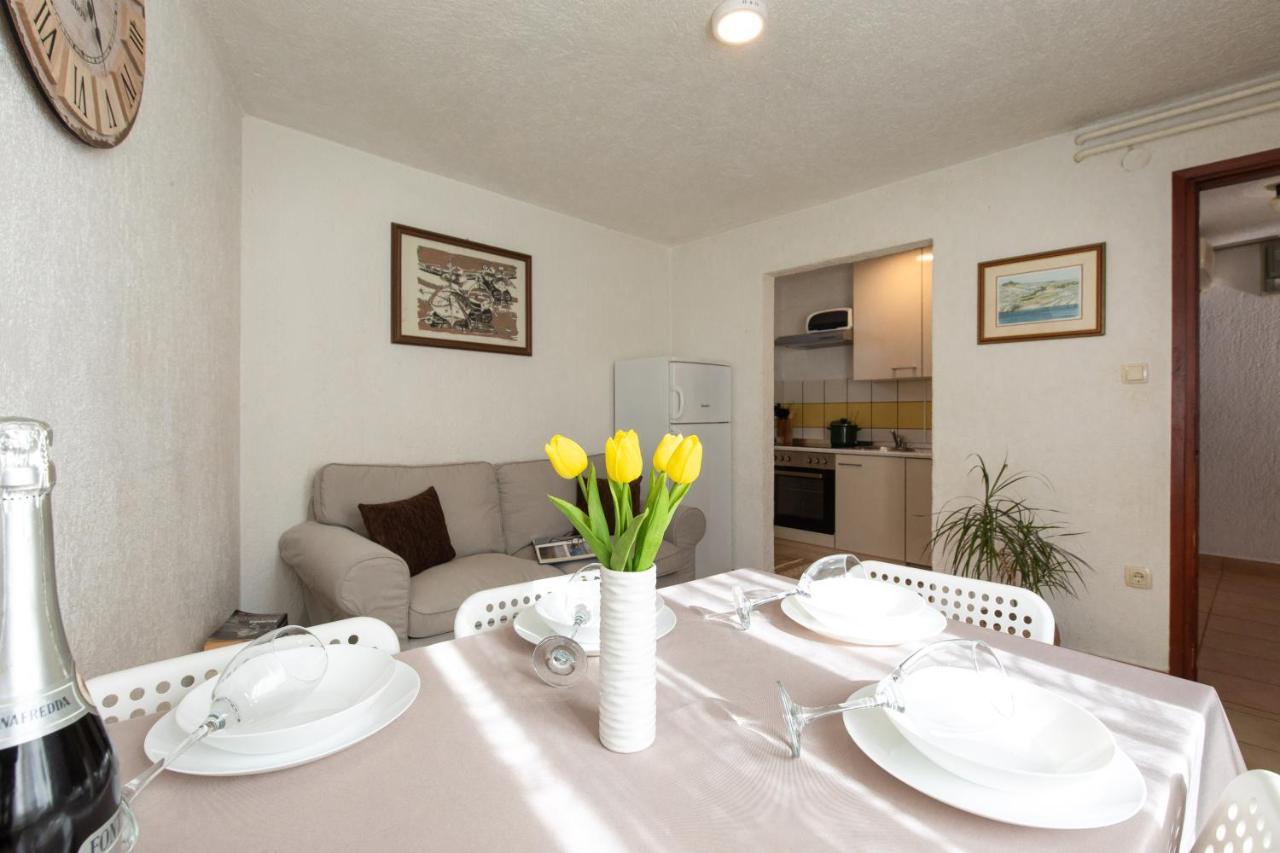 Apartman Umpa Omišalj Buitenkant foto